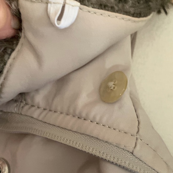 WOMEN’S CROFT & BARROW QUILTED WINTER COAT - SZ MEDIUM - Picture 6 of 16